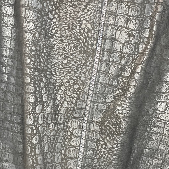 Genuine leather jacket - Picture 3 of 7